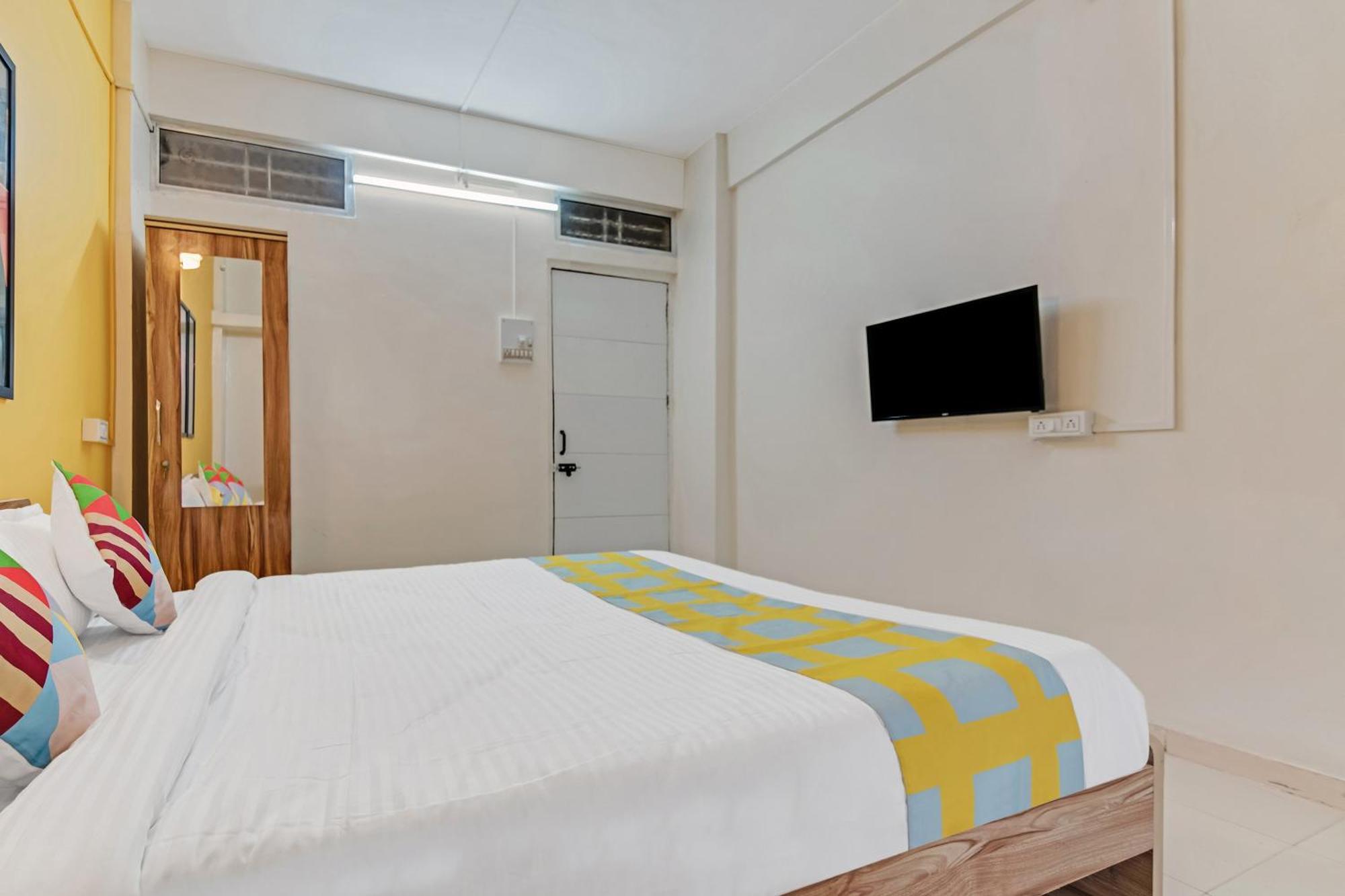Super Hotel O Saraswati Niwas Vadgaon Budruk ปูเน่ ภายนอก รูปภาพ