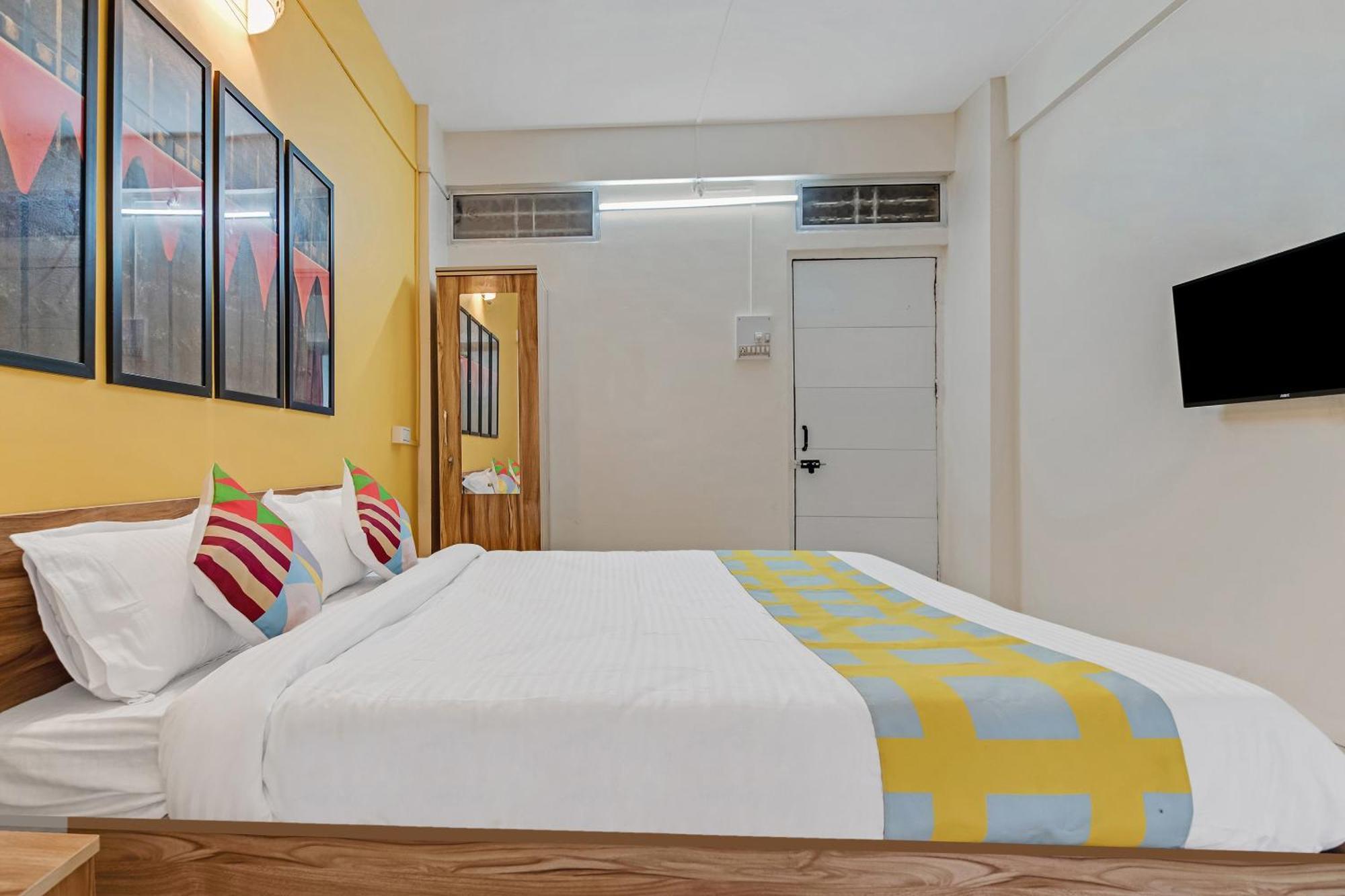 Super Hotel O Saraswati Niwas Vadgaon Budruk ปูเน่ ภายนอก รูปภาพ