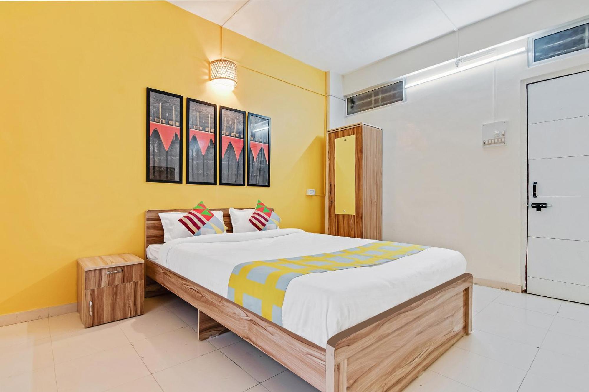 Super Hotel O Saraswati Niwas Vadgaon Budruk ปูเน่ ภายนอก รูปภาพ